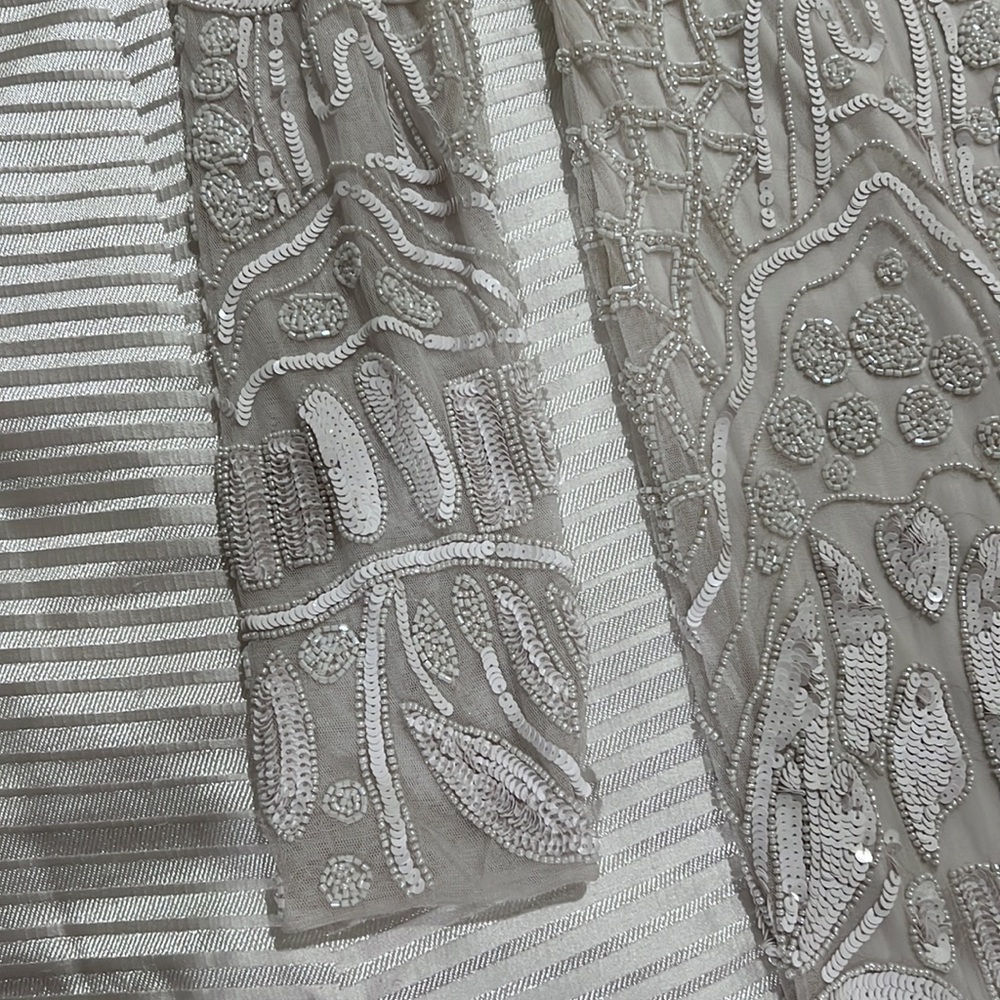 MNM COUTURE GOWN - Picture 5 of 6